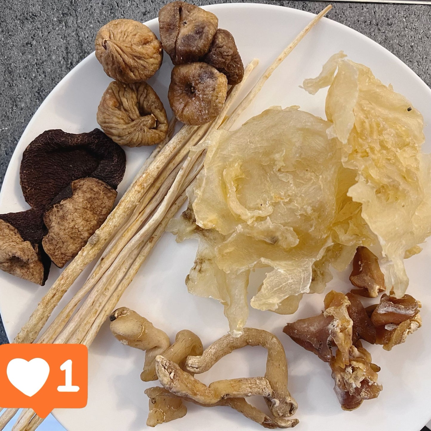 【花膠螺頭湯包】加上蜜瓜(Honeydew Melon)，就成了【爵士湯】(021)