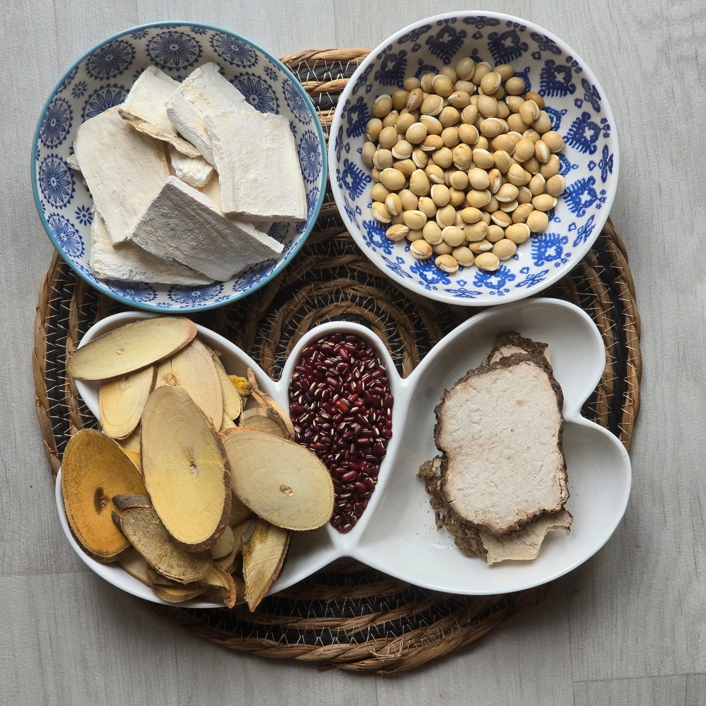 【健脾、袪濕 、袪骨火】老桑枝抱心茯神粉葛湯(024)