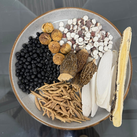 羊肚菌太子參北芪黑豆湯