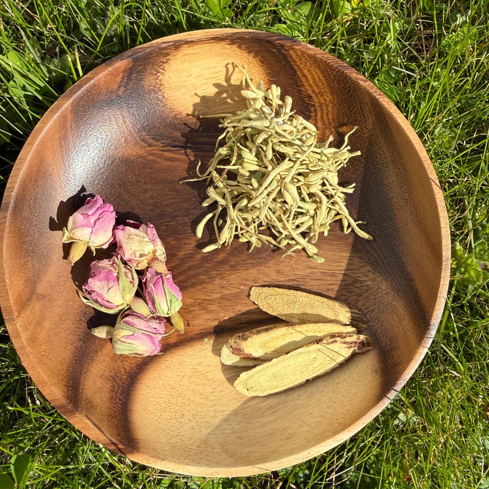玫瑰金銀花甘草健腸胃茶